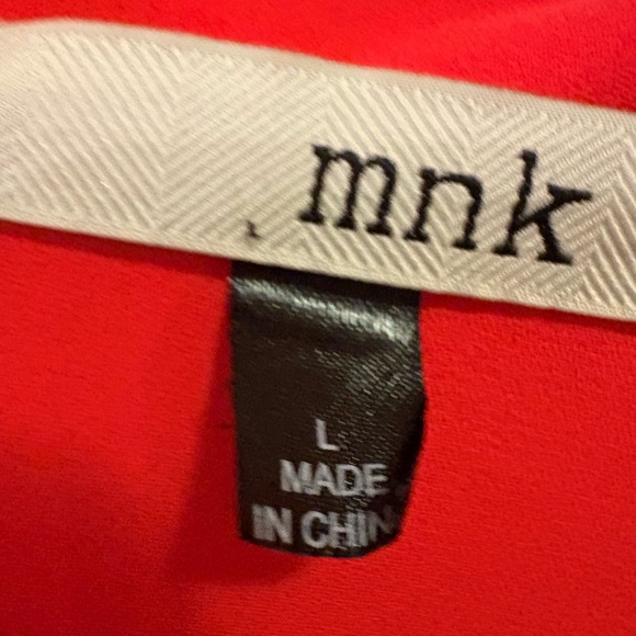 Elegant Red Blouse with Zipper Accents - Picture 2 of 3